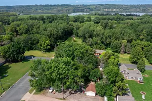 720 Bluff Ave E, Shakopee, MN 55379 - Photo 19