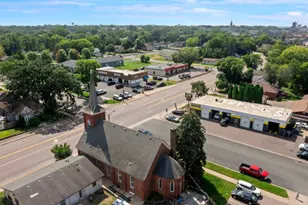 720 Bluff Ave E, Shakopee, MN 55379 - Photo 7