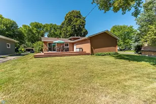 2925 Edgewood Dr N, Fargo, ND 58102 - Photo 7