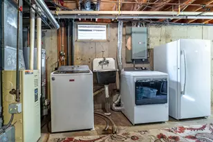 2925 Edgewood Dr N, Fargo, ND 58102 - Photo 49