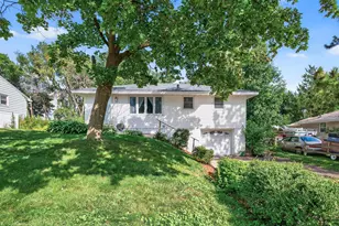 305 Greystone Ave N, Oakdale, MN 55128 - Photo 1