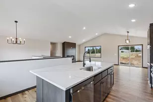 21477 Cottonwood St NW, Oak Grove, MN 55011 - Photo 15