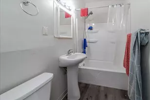 2416 4th Ave S, Minneapolis, MN 55404 - Photo 25