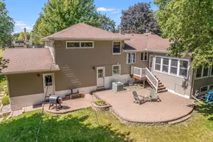 915 S Hampton St, Fairmont, MN 56031 - Photo 3