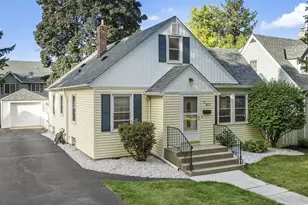 15 Belvidere St W, Saint Paul, MN 55107 - Photo 1