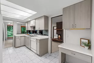 8549 Irwin Rd, Bloomington, MN 55437 - Photo 13