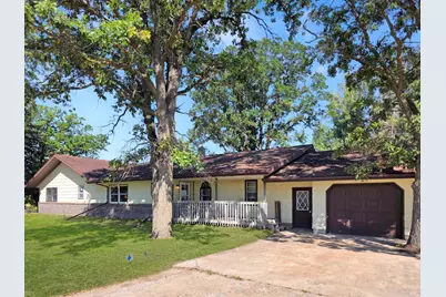 609 University Avenue E, Badger, MN 56714 - Photo 1