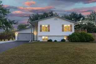 906 Maple Dr, Osceola, WI 54020 - Photo 1