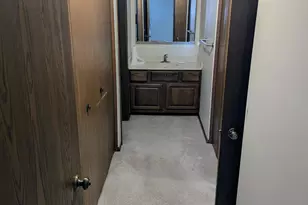 10451 Greenbrier Rd, Minnetonka, MN 55305 - Photo 9