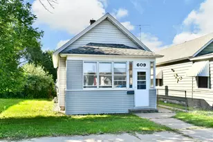 609 E 2nd St, Winona, MN 55987 - Photo 1