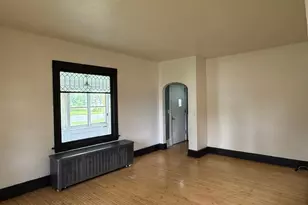 208 N 7th St, Olivia, MN 56277 - Photo 7