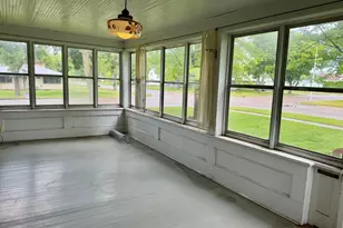 208 N 7th St, Olivia, MN 56277 - Photo 3