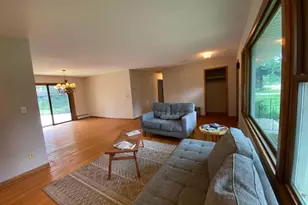 719 Grandview Ave W, Roseville, MN 55113 - Photo 1