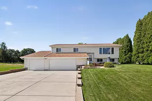 1611 N Oak St, Lake City, MN 55041 - Photo 1