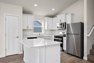 720 Spruce St N, Cambridge, MN 55008 - Photo 7