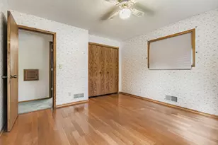 2507 Belmont Ln E, North Saint Paul, MN 55109 - Photo 11