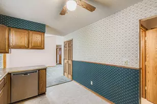 2507 Belmont Ln E, North Saint Paul, MN 55109 - Photo 9