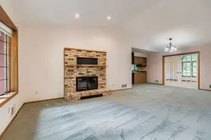 2507 Belmont Ln E, North Saint Paul, MN 55109 - Photo 3