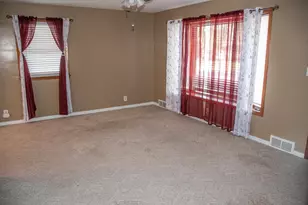 825 N Oak St, Lake City, MN 55041 - Photo 5