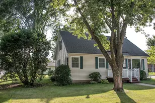 825 N Oak St, Lake City, MN 55041 - Photo 3