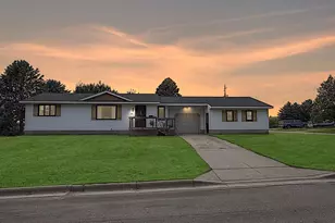 421 9th Ave, Madison, MN 56256 - Photo 3