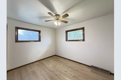 421 9th Avenue, Madison, MN 56256 - Photo 23