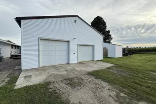 421 9th Ave, Madison, MN 56256 - Photo 1