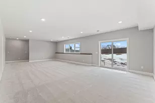 635 Parkside Ct, Eagan, MN 55123 - Photo 17