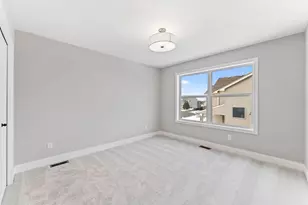 635 Parkside Ct, Eagan, MN 55123 - Photo 25