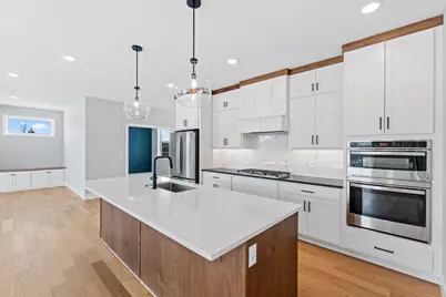 635 Parkside Court, Eagan, MN 55123 - Photo 3