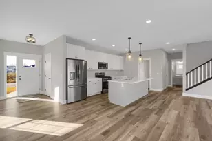 635 Parkside Ct, Eagan, MN 55123 - Photo 5