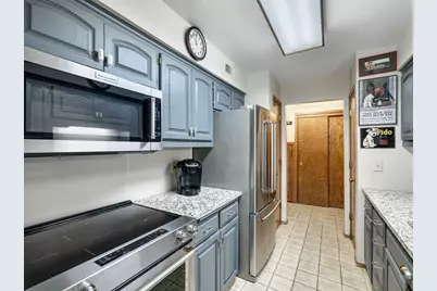 2220 Midland Grove Road #202, Roseville, MN 55113 - Photo 9