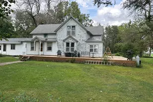 28935 Paul Ave, Worthington, MN 56187 - Photo 3