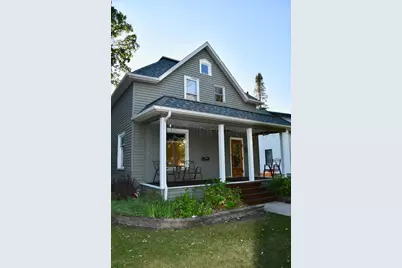 719 Horace Avenue N, Thief River Falls, MN 56701 - Photo 1