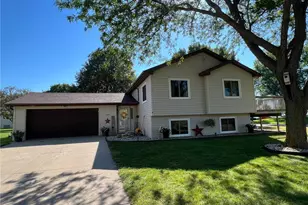 1581 Meadowlark Ln, Fairmont, MN 56031 - Photo 1