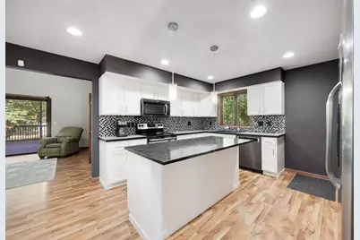 2107 Kings Road, Eagan, MN 55122 - Photo 13