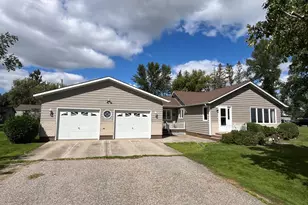 308 E Dakota Ave, Winger, MN 56592 - Photo 1