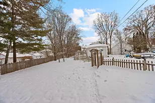 521 2nd St NW, Faribault, MN 55021 - Photo 35