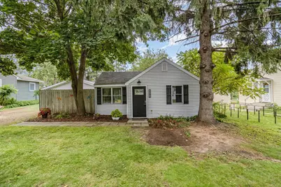 2092 Shryer Avenue E, North Saint Paul, MN 55109 - Photo 1