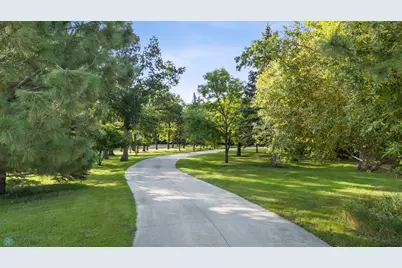 6926 2nd Street NW, Moorhead, MN 56560 - Photo 5