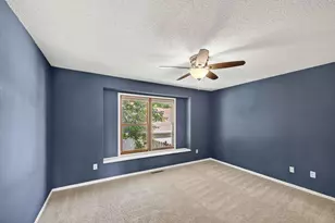 10281 Arrowwood Dr, Eden Prairie, MN 55347 - Photo 9