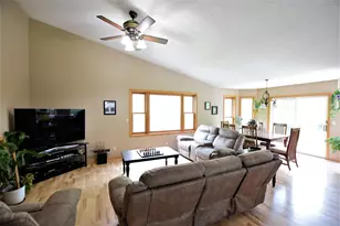 39947 River Oaks Dr, Roseau, MN 56751 - Photo 11