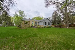 475 Tanglewood Dr, Shoreview, MN 55126 - Photo 1
