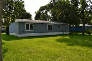 106 King St, Hendricks, MN 56136 - Photo 5