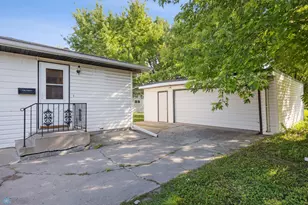 817 30th St N, Fargo, ND 58102 - Photo 15