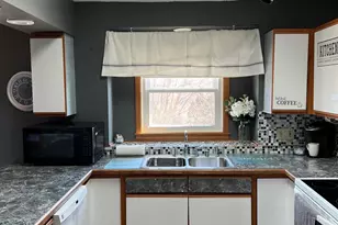 1433 Glenridge Dr, Prescott, WI 54021 - Photo 5