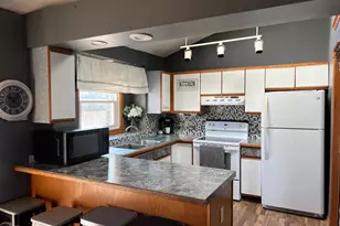 1433 Glenridge Dr, Prescott, WI 54021 - Photo 7