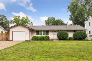 436 12th Ave NW, New Brighton, MN 55112 - Photo 1