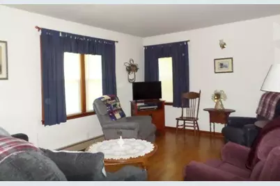 414 Hamilton Avenue NE, Red Lake Falls, MN 56750 - Photo 11