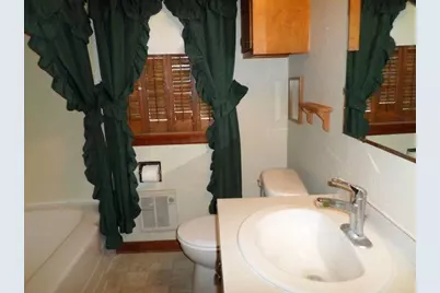 414 Hamilton Avenue NE, Red Lake Falls, MN 56750 - Photo 15